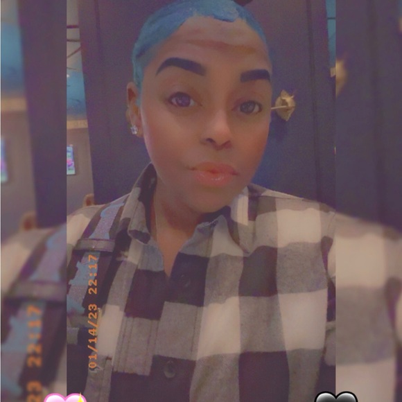 Meet your Posher, Donnesha - Picture 3 of 5